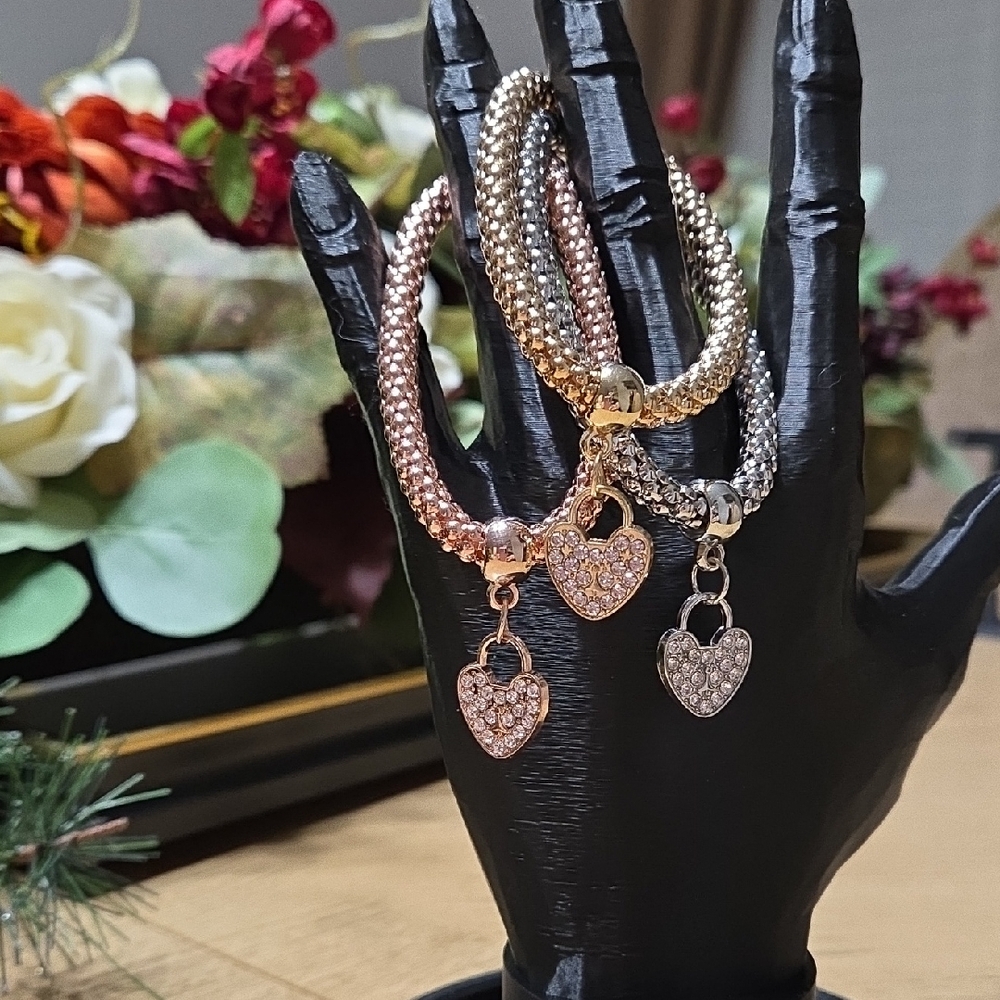 Elegant Bling Heart Charm Bracelet Set